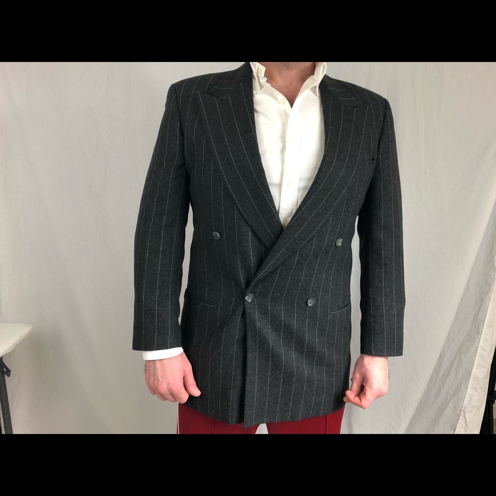 New without tags Giorgio Armani grey suit.